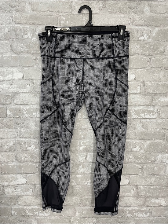 lululemon athletica Pants - Lululemon Outrun Tight
Fall Net White Black / Black